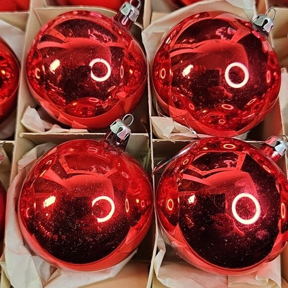 Vintage Poland Christmas Ornaments Baubles Set Of 12 RED Shiny Glass - Picture 10 of 16